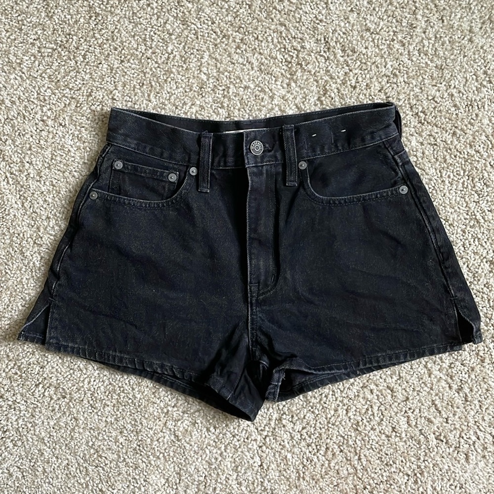 Madewell The Mom Jean Short Short, size 26